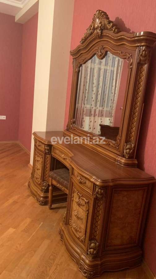 Kirayə verilir, yeni tikili, 3 otaqlı, 131 m², İnşaatçılar m.