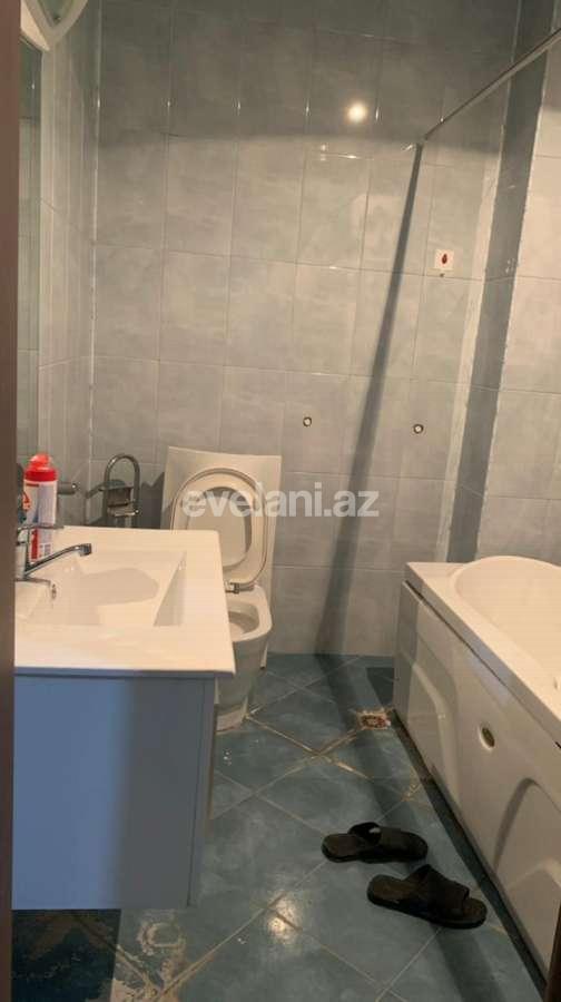 Kirayə verilir, yeni tikili, 3 otaqlı, 131 m², İnşaatçılar m.