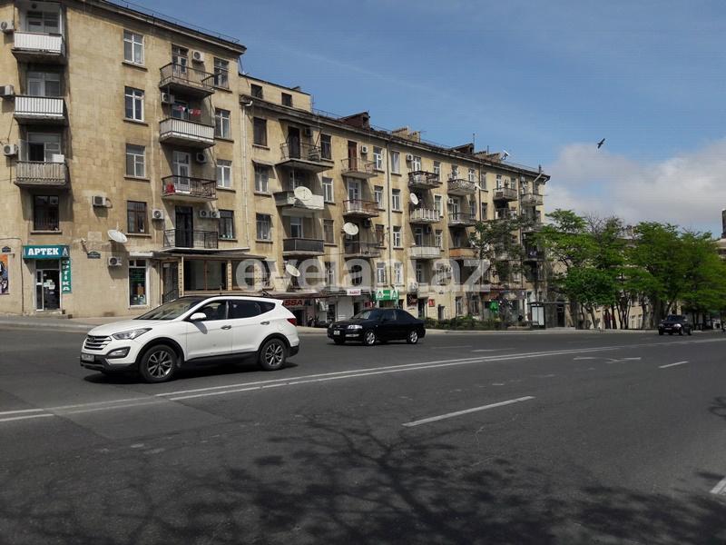 Satılır, köhnə tikili, 1 otaqlı, 35 m², Elmlər Akademiyası m.