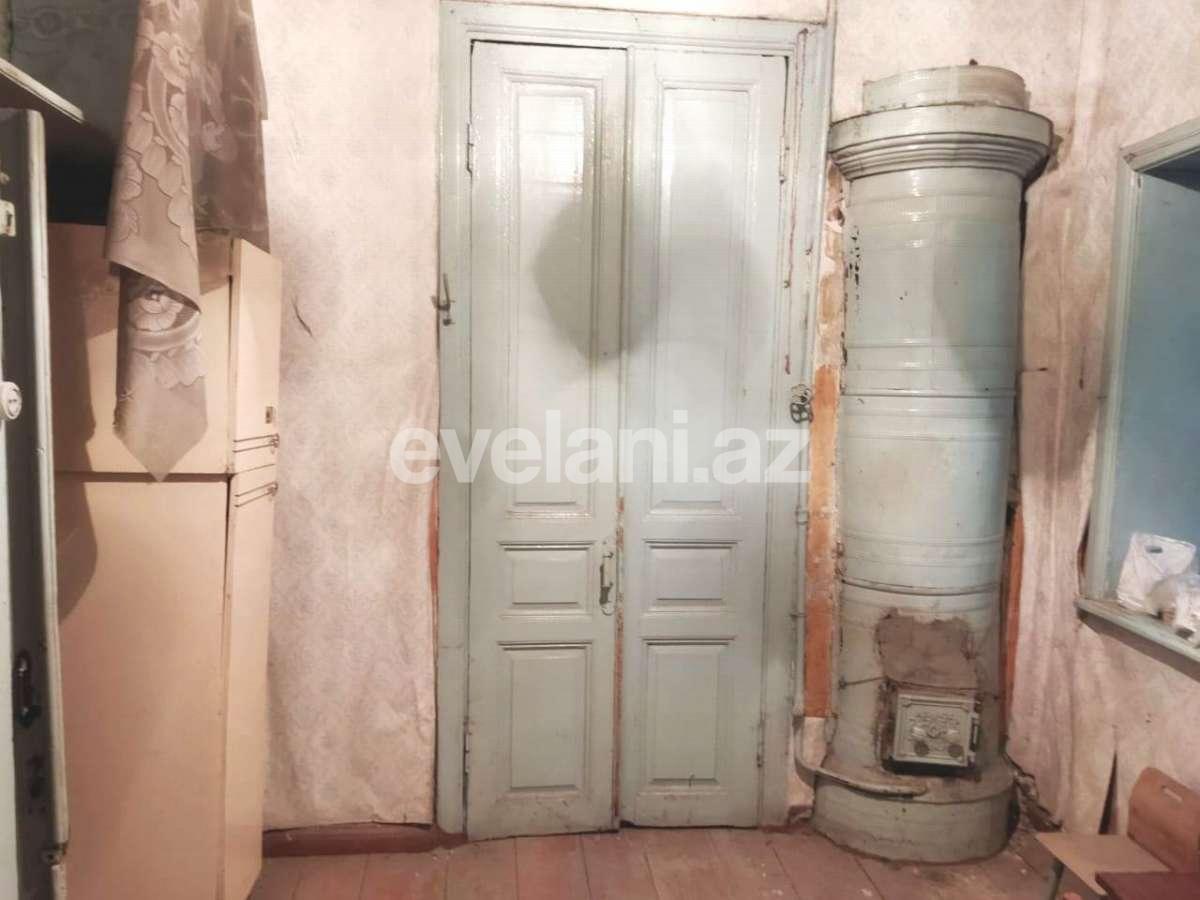 Sale, old building, 2 room, 35 m², Nizami m.
