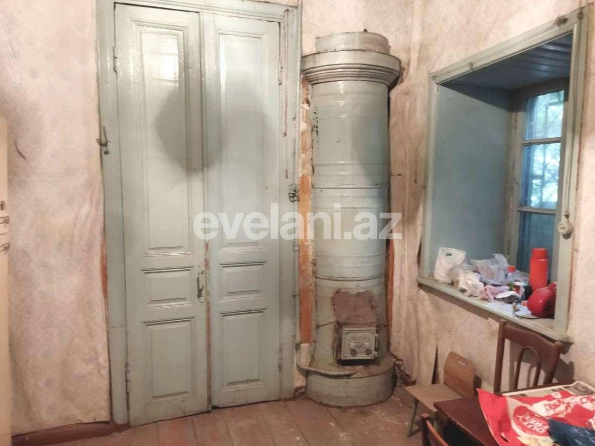 Sale, old building, 2 room, 35 m², Nizami m.