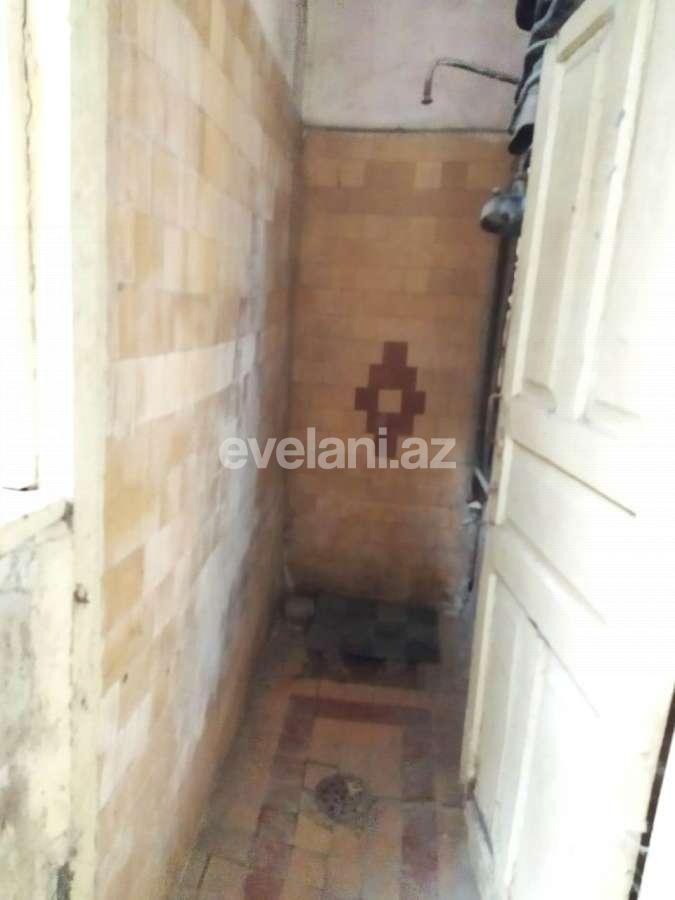 Sale, old building, 2 room, 35 m², Nizami m.