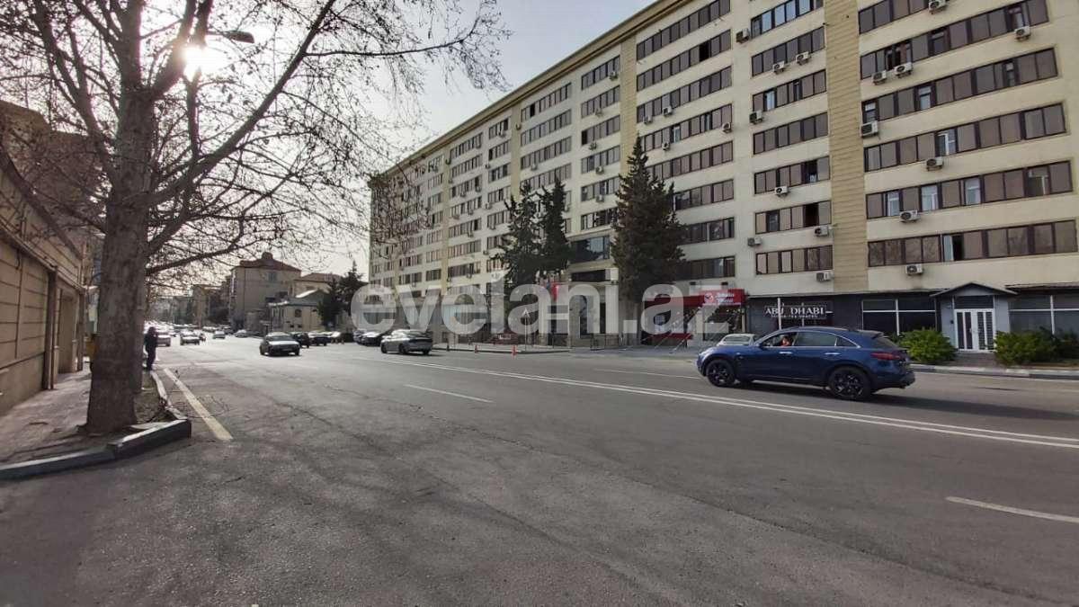 Kirayə verilir, ofis, 5 otaqlı, 300 m², Gənclik m.