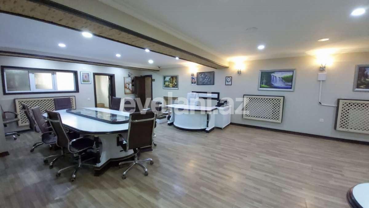 Kirayə verilir, ofis, 5 otaqlı, 300 m², Gənclik m.