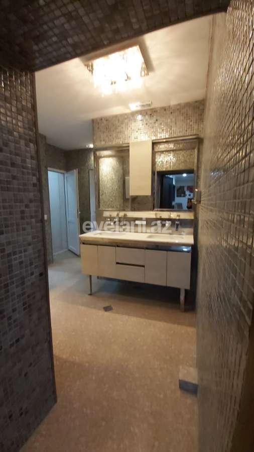 Kirayə verilir, ofis, 5 otaqlı, 300 m², Gənclik m.