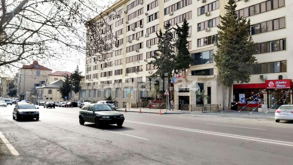 Kirayə verilir, ofis, 5 otaqlı, 300 m², Gənclik m.