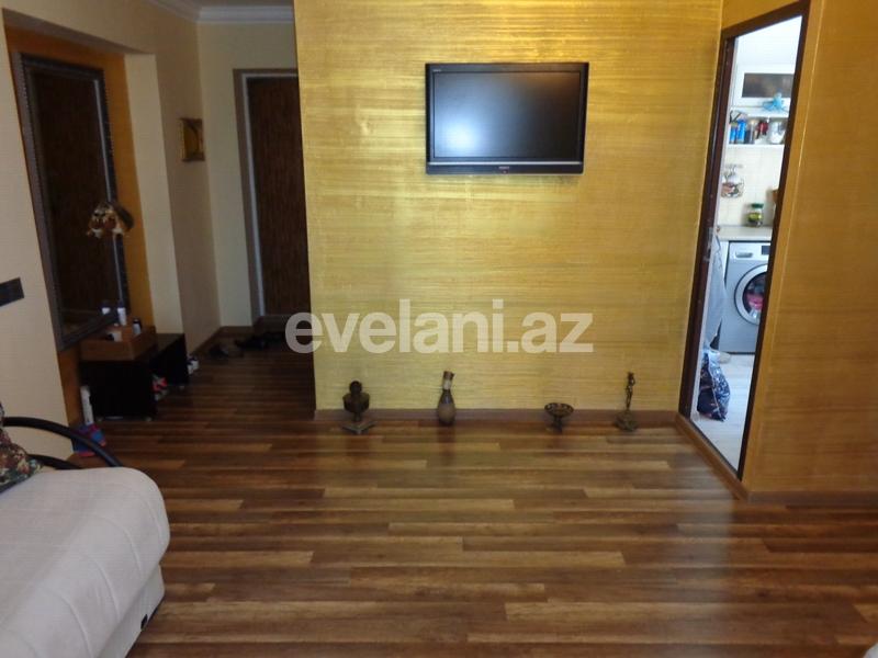 Sale, old building, 1 room, 35 m², Inshaatchilar m.