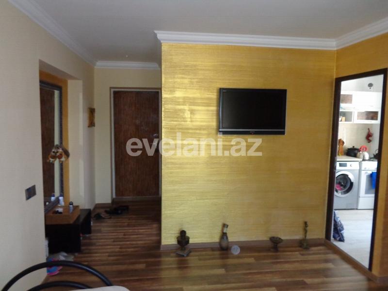 Sale, old building, 1 room, 35 m², Inshaatchilar m.