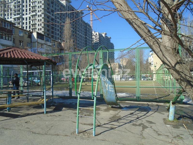 Rent, old building, 3 room, 80 m², Yasamal r.