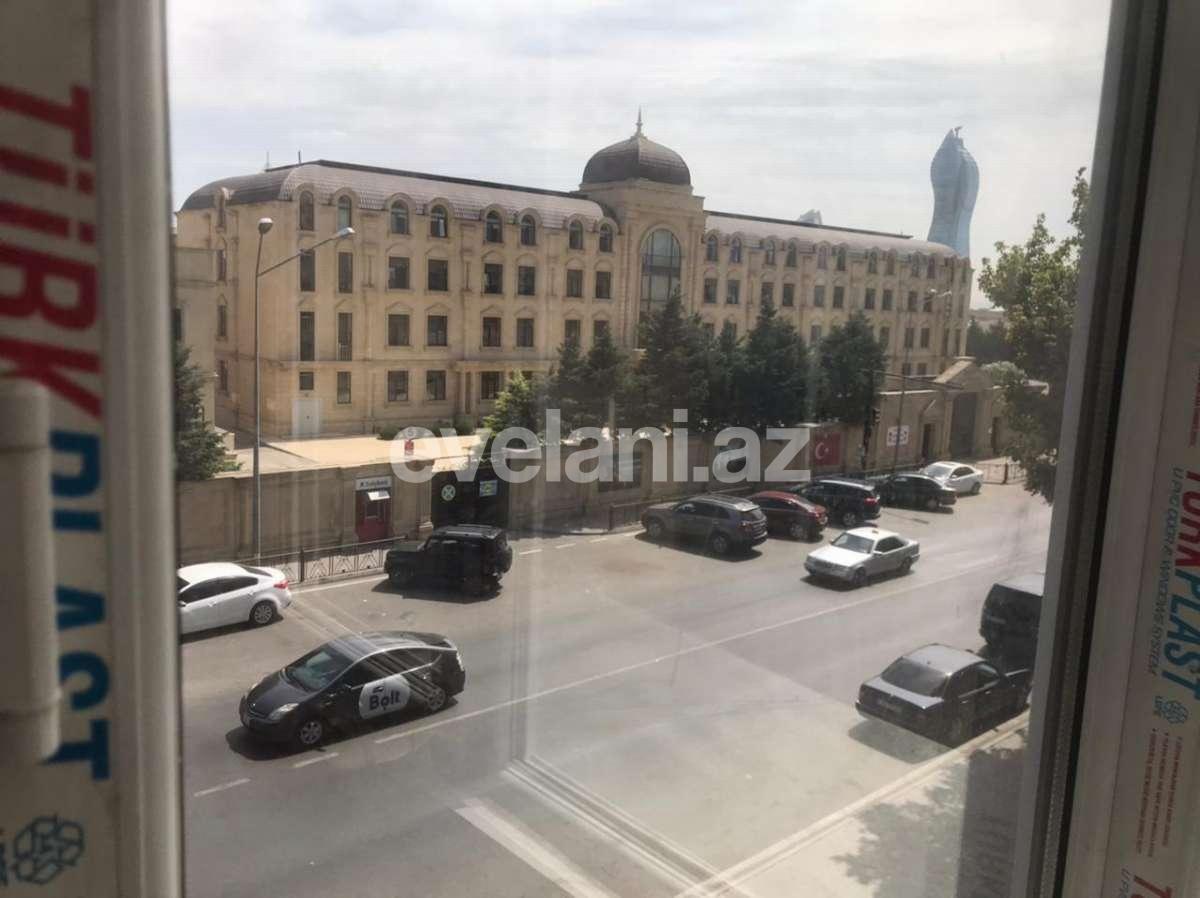 Sale, old building, 2 room, 40 m², Narimanov r.