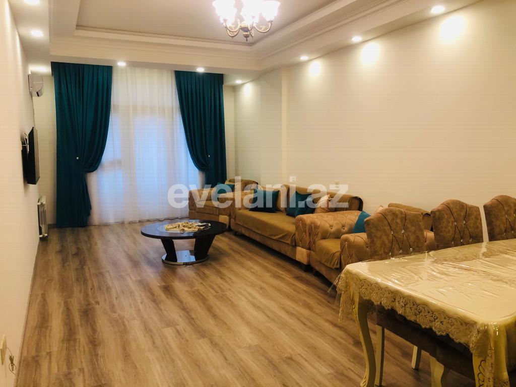 Kirayə verilir, yeni tikili, 2 otaqlı, 70 m², İçəri Şəhər m.