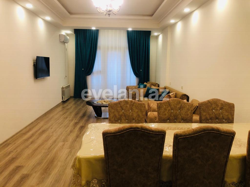 Kirayə verilir, yeni tikili, 2 otaqlı, 70 m², İçəri Şəhər m.