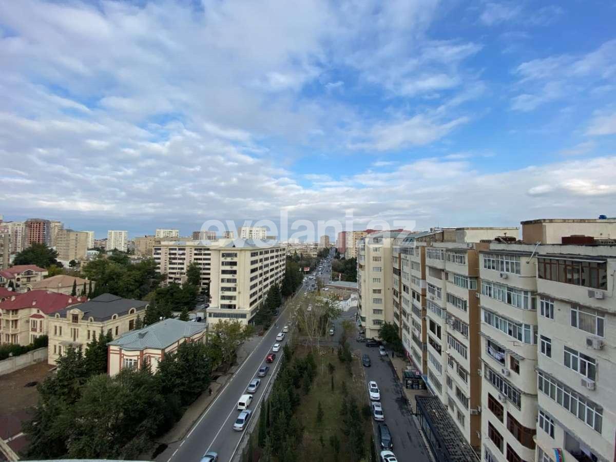 Satılır, yeni tikili, 4 otaqlı, 170 m², 8-ci mikrorayon q.