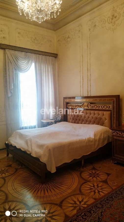 Rent, old building, 1 room, 40 m², Sabail r.