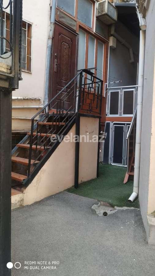 Rent, old building, 1 room, 40 m², Sabail r.