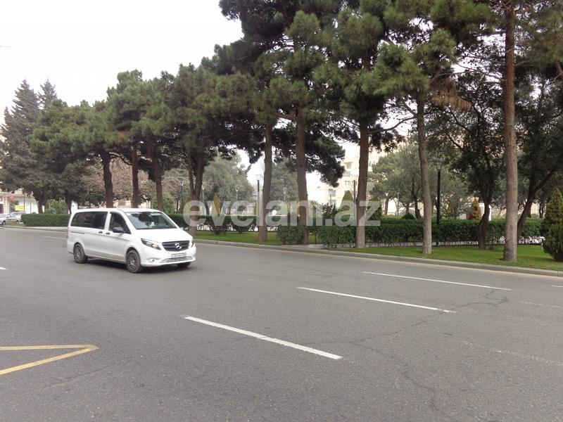 Продаётся, вторичка, 4-комнаты, 100 m², Элмляр Академиясы m.