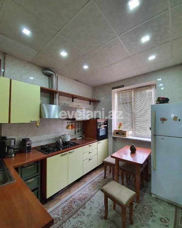 Sale, old building, 3 room, 90 m², Elmlar Akademiyası m.