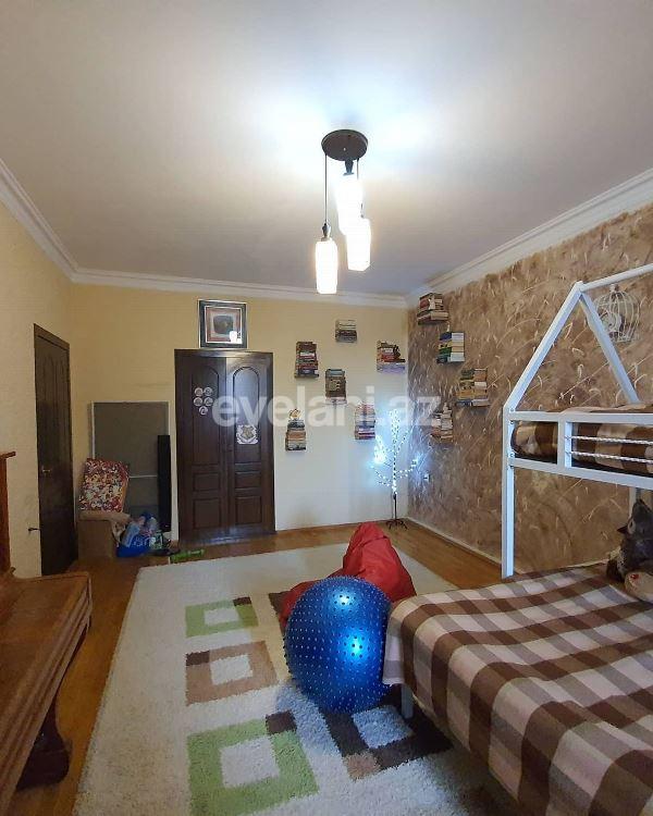 Sale, old building, 3 room, 90 m², Elmlar Akademiyası m.