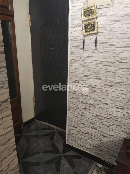 Sale, old building, 2 room, 40 m², Inshaatchilar m.