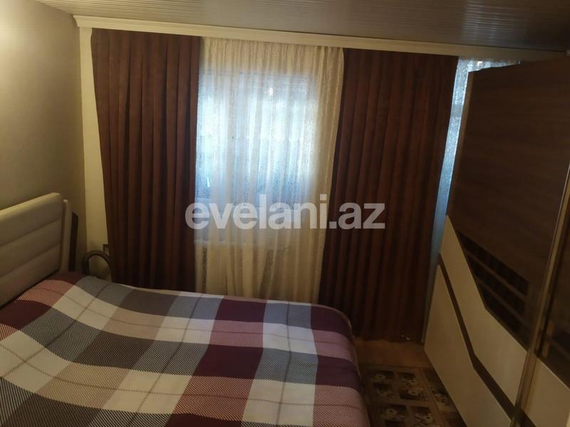 Sale, old building, 2 room, 40 m², Inshaatchilar m.