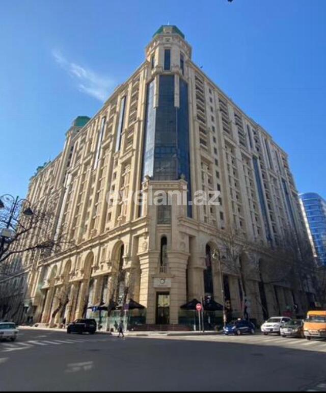 Satılır, yeni tikili, 3 otaqlı, 135 m², Nizami m.