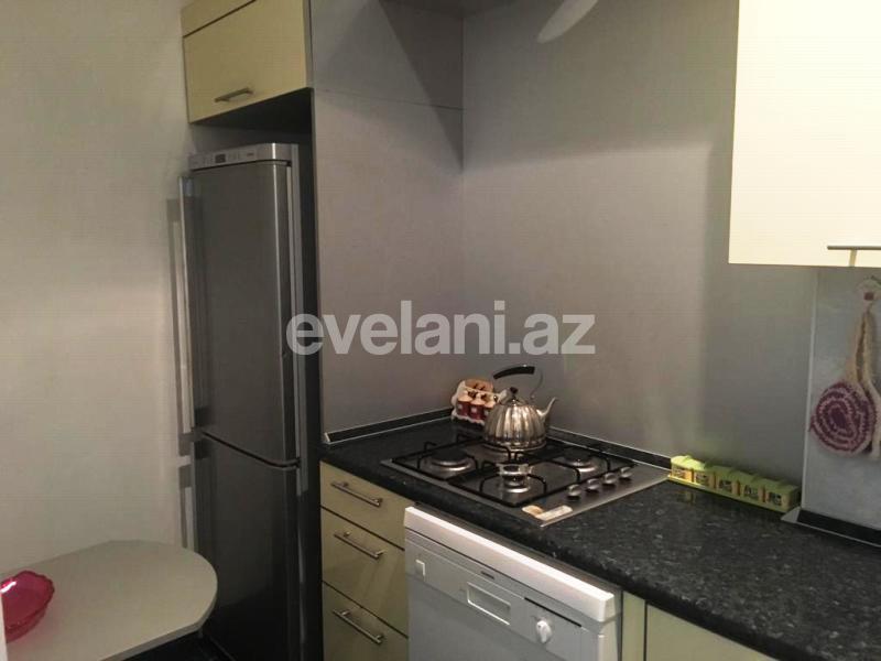 Kirayə verilir, yeni tikili, 2 otaqlı, 61 m², İnşaatçılar m.