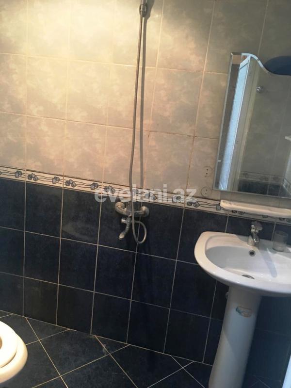 Kirayə verilir, yeni tikili, 2 otaqlı, 61 m², İnşaatçılar m.