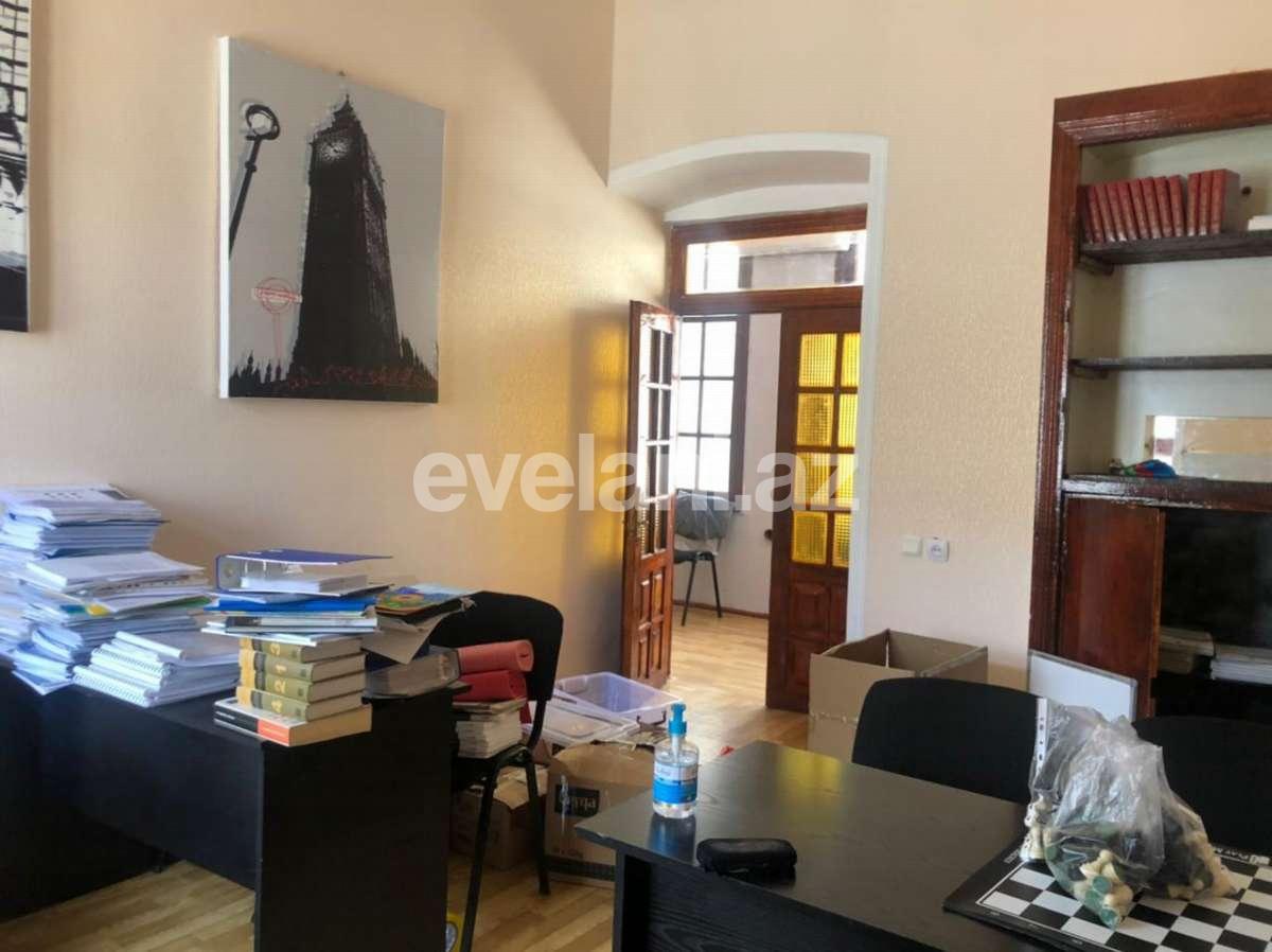 Kirayə verilir, ofis, 5 otaqlı, 140 m², Sahil m.