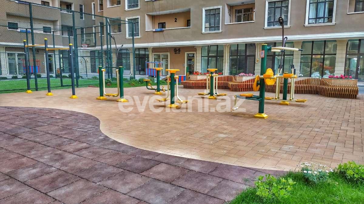 Satılır, yeni tikili, 3 otaqlı, 90 m², İnşaatçılar m.