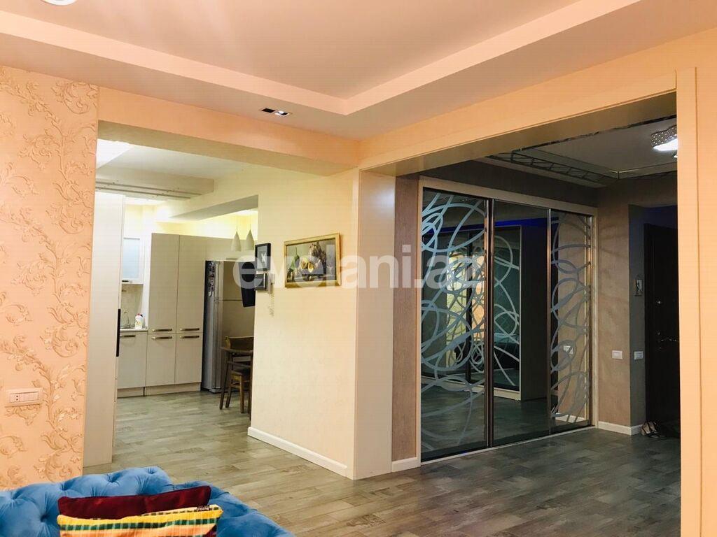 Sale, new building, 3 room, 141 m², 8 November m.