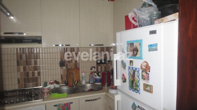 Satılır, yeni tikili, 2 otaqlı, 50 m², İnşaatçılar m.