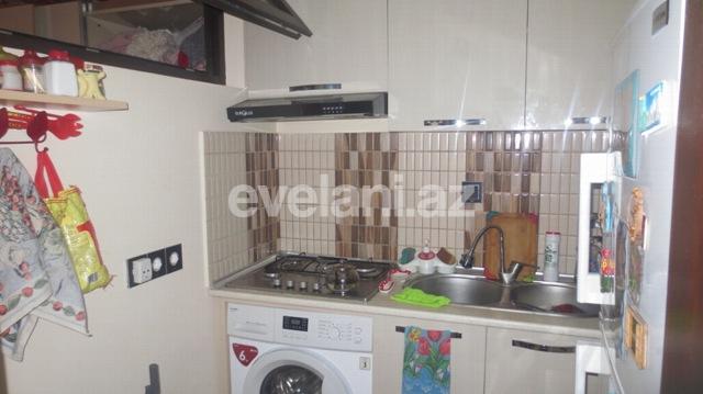 Satılır, yeni tikili, 2 otaqlı, 50 m², İnşaatçılar m.