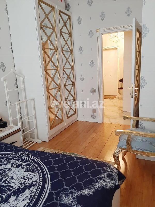 Satılır, yeni tikili, 2 otaqlı, 87 m², İnşaatçılar m.