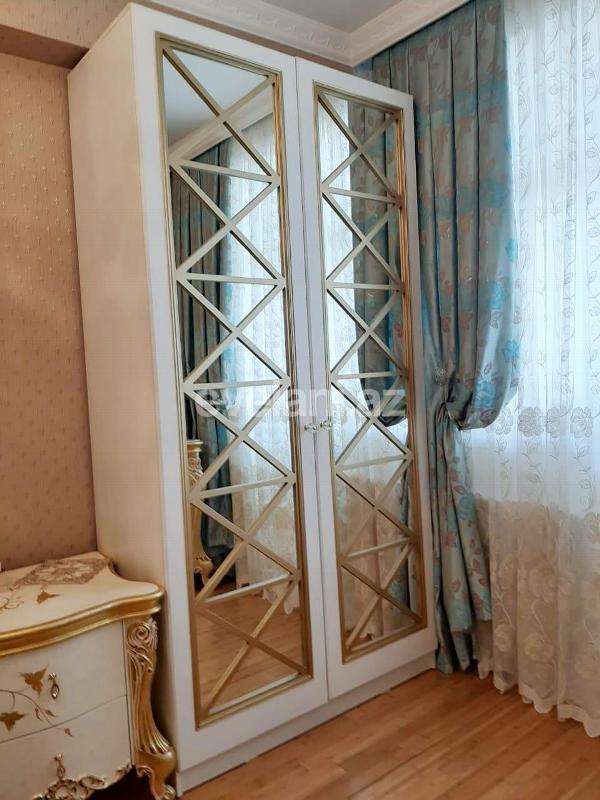 Satılır, yeni tikili, 2 otaqlı, 87 m², İnşaatçılar m.