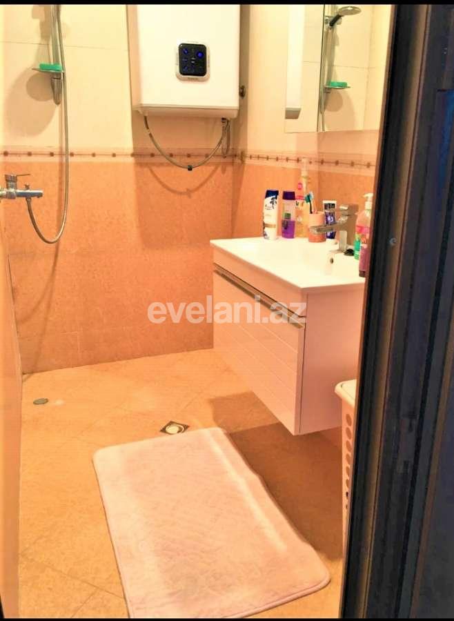 Satılır, köhnə tikili, 2 otaqlı, 50 m², İnşaatçılar m.