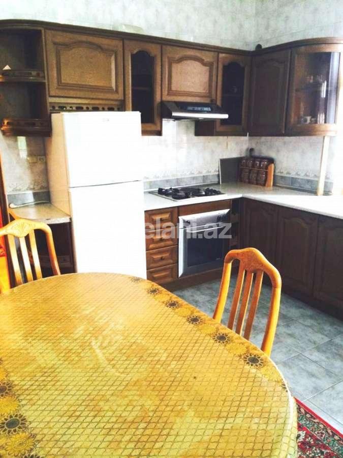 Satılır, həyət evi / bağ, 7 otaqlı, 330 m², Azadlıq prospekti m.