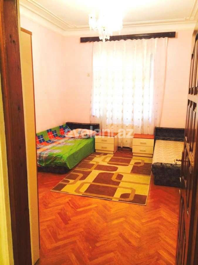 Satılır, həyət evi / bağ, 7 otaqlı, 330 m², Azadlıq prospekti m.