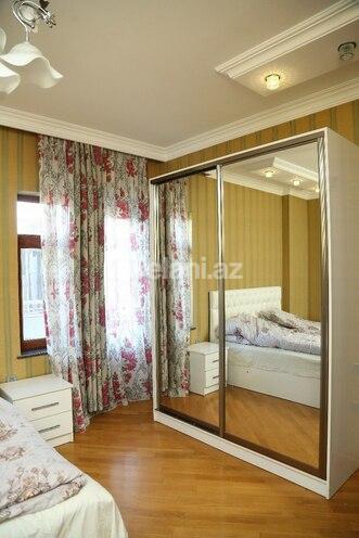 Kirayə verilir, yeni tikili, 3 otaqlı, 140 m², 28 may m.