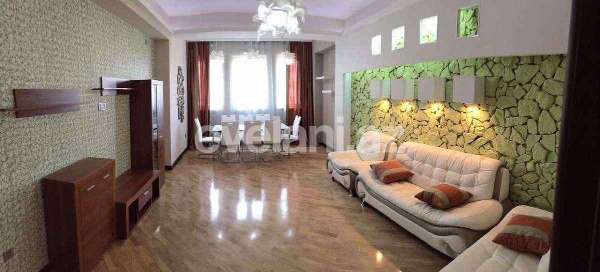 Satılır, yeni tikili, 3 otaqlı, 130 m², 8 Noyabr m.