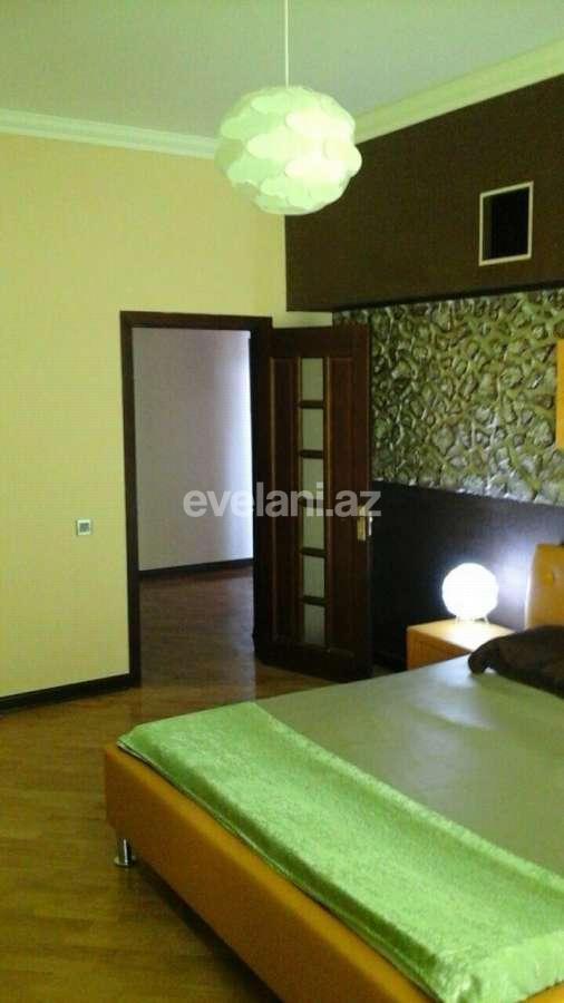 Satılır, yeni tikili, 3 otaqlı, 130 m², 8 Noyabr m.