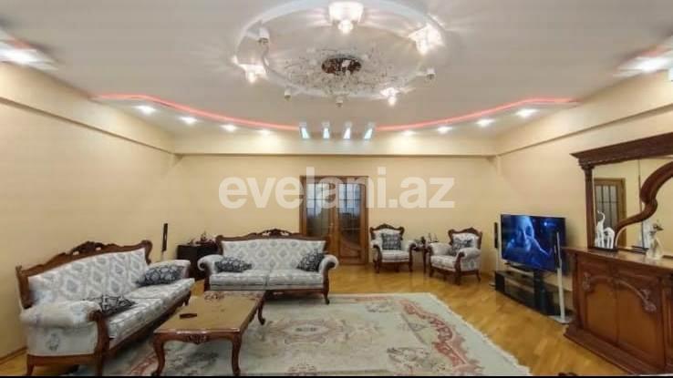 Sale, new building, 4 room, 200 m², Inshaatchilar m.