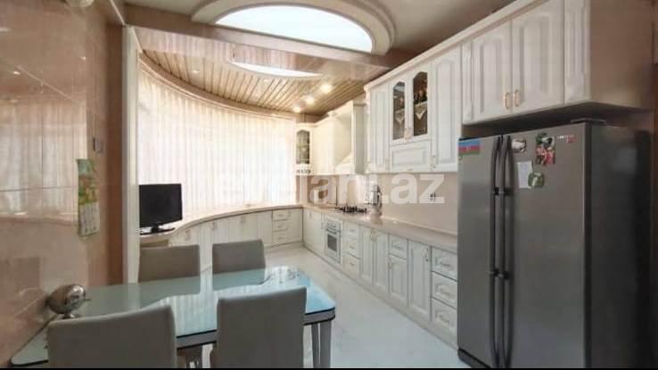 Sale, new building, 4 room, 200 m², Inshaatchilar m.