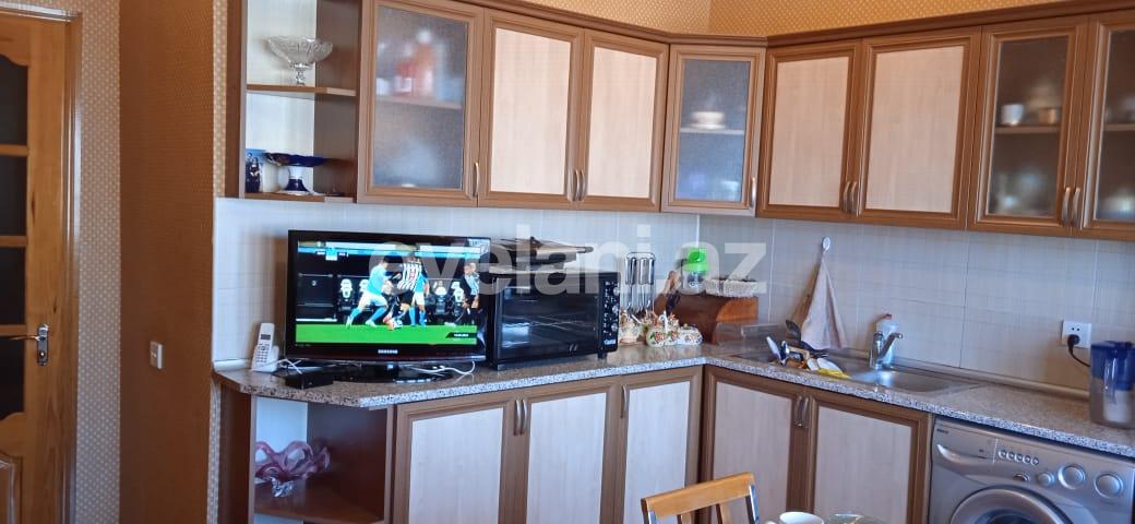 Satılır, yeni tikili, 3 otaqlı, 100 m², 8-ci mikrorayon q.