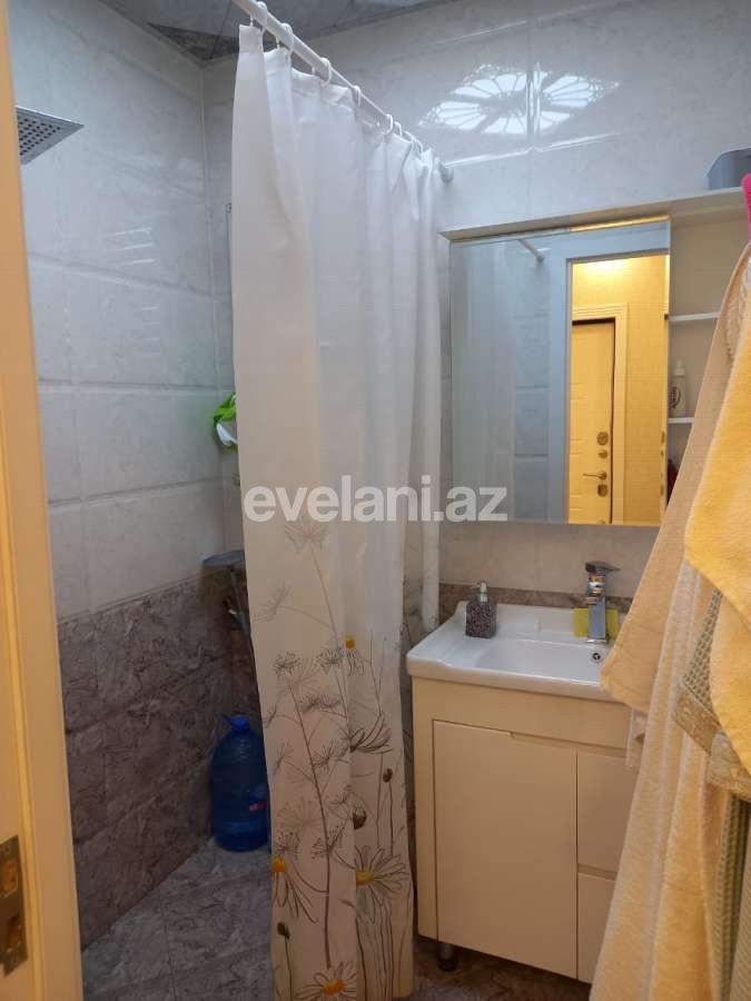 Sale, old building, 2 room, 49.8 m², 8 November m.