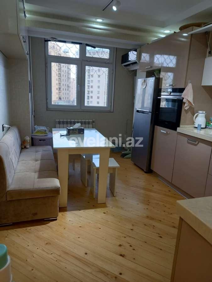 Sale, old building, 2 room, 49.8 m², 8 November m.