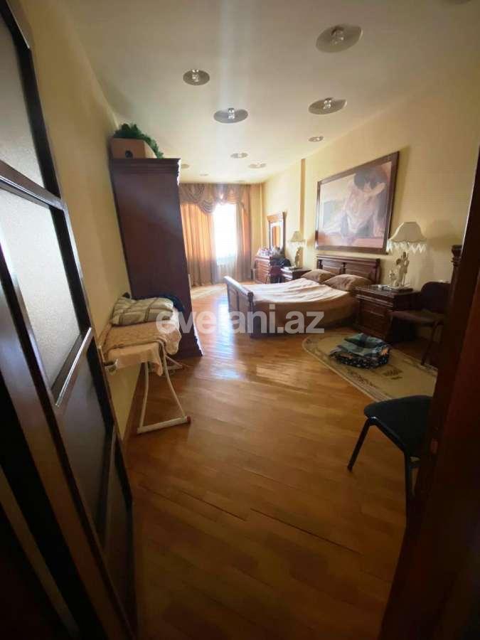 Satılır, yeni tikili, 4 otaqlı, 210 m², 28 may m.