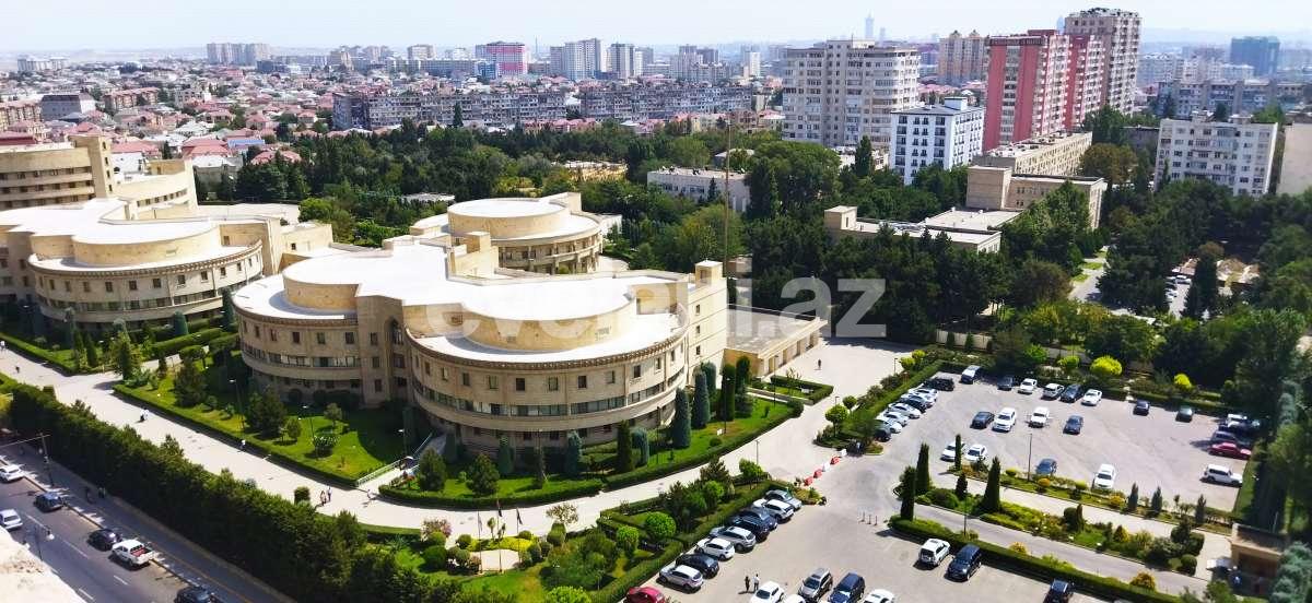 Satılır, yeni tikili, 4 otaqlı, 147 m², Memar Əcəmi m.