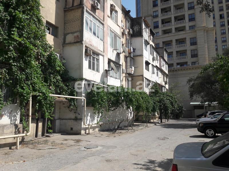 Продаётся, вторичка, 2-комнаты, 48 m², Элмляр Академиясы m.