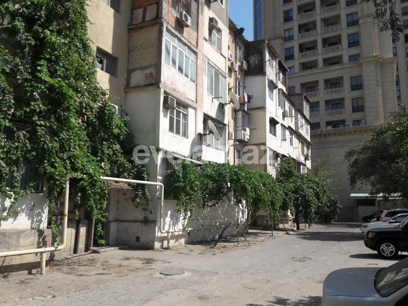 Продаётся, вторичка, 2-комнаты, 48 m², Элмляр Академиясы m.