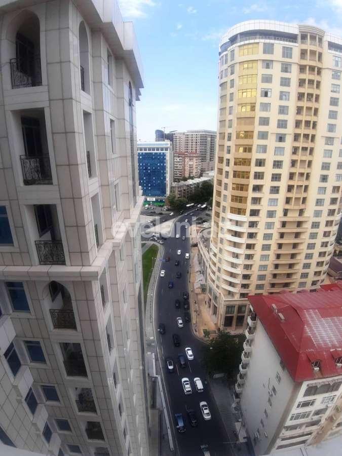 Satılır, yeni tikili, 4 otaqlı, 214 m², Elmlər Akademiyası m.